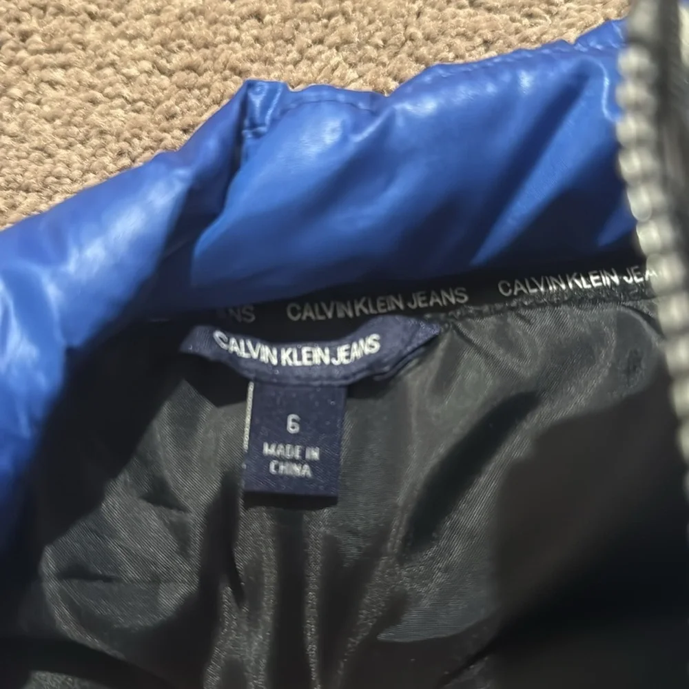 Calvin Klein Puffer Vest SIZE 6 Blue Quilted Zip Up Lightweight Kids Jacket